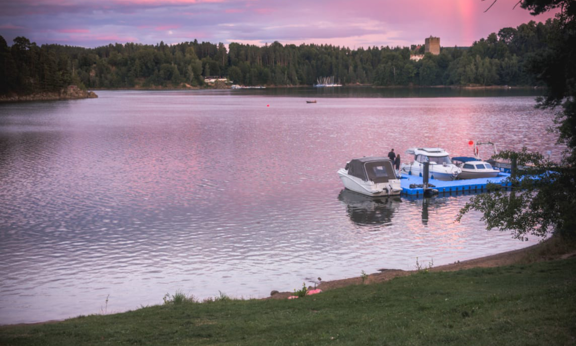 Badebucht am Ottensteiner Stausee am Abend